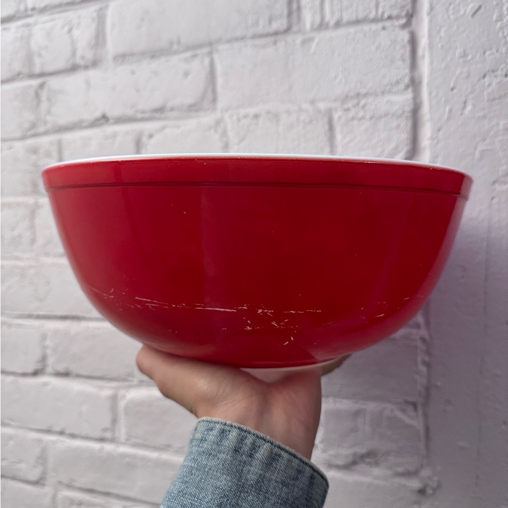 Vintage Red Pyrex 404 bowl